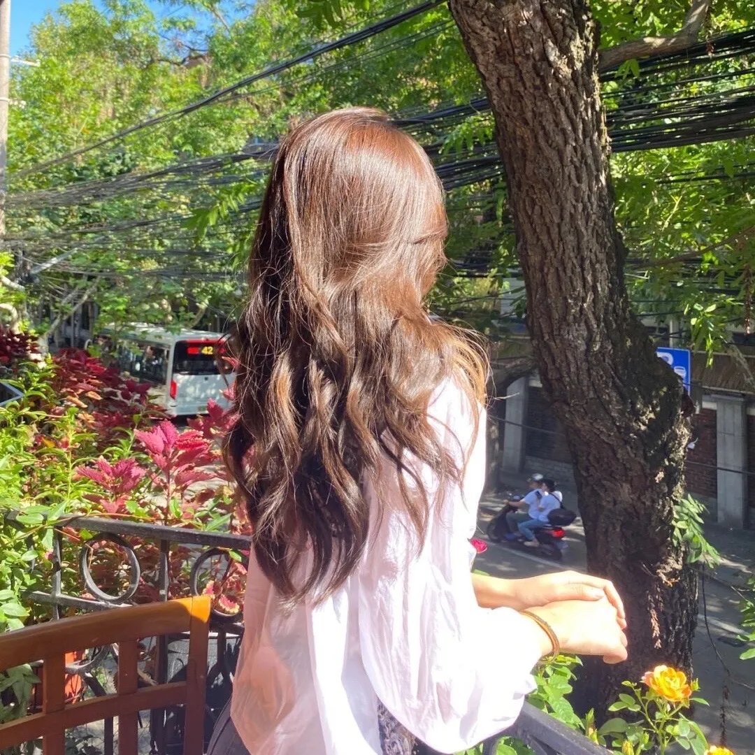 接近无限的白